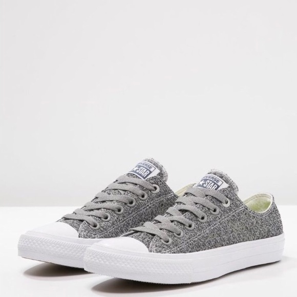 Converse Chuck Taylor Women’s Shoes Size 7 - Picture 2 of 3